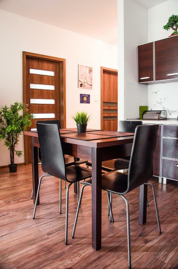 Apartament Centrum Gieldowa Варшава Екстер'єр фото